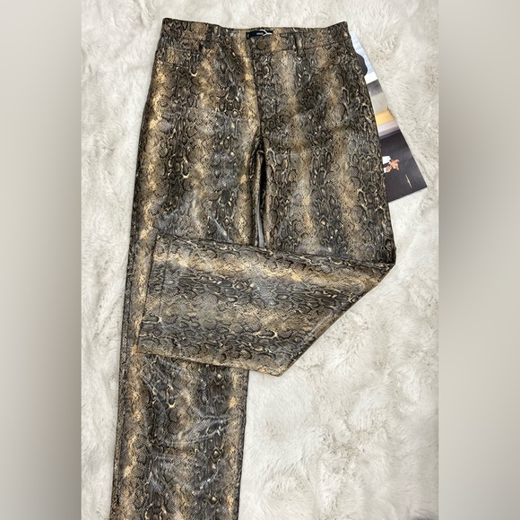 Snake print pants Mango
Like new🔥 - Picture 13 of 13